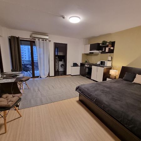 Lovely & Comfy, Central Apt In ヤシ エクステリア 写真