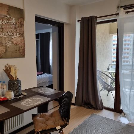 Lovely & Comfy, Central Apt In ヤシ エクステリア 写真