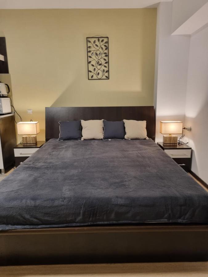 Lovely & Comfy, Central Apt In ヤシ エクステリア 写真