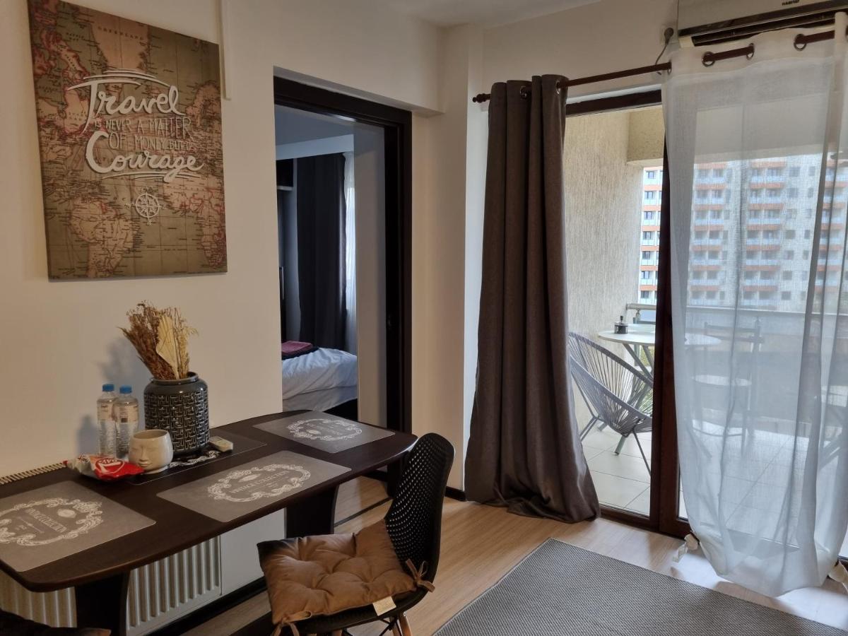 Lovely & Comfy, Central Apt In ヤシ エクステリア 写真